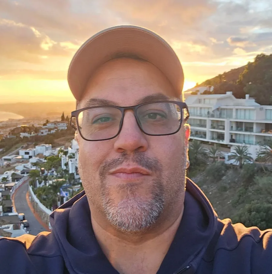 Roberto Mas, développeur web et expert GoHighLevel à Málaga